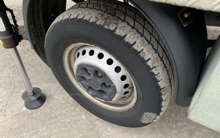 IVECO DAILY / 160ALU  EX-615-WV