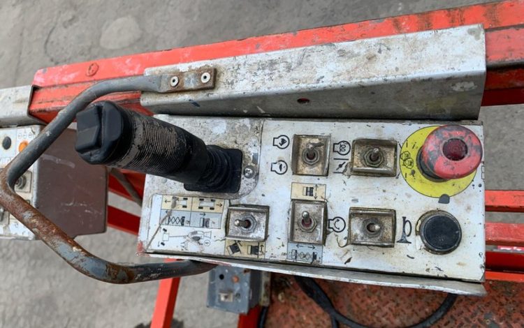 SKYJACK SJ6832RT  37013860