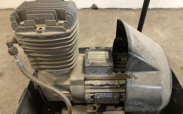 MAUGUIERE MXF  COM010199