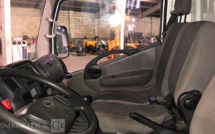 NISSAN NT400  FD-097-GH