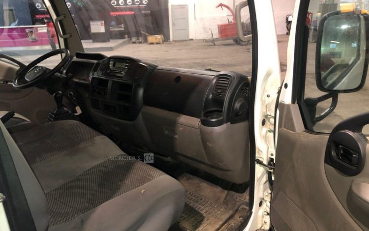 NISSAN NT400  FD-097-GH