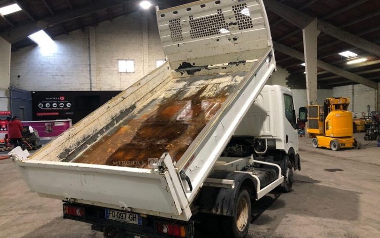 NISSAN NT400  FD-097-GH