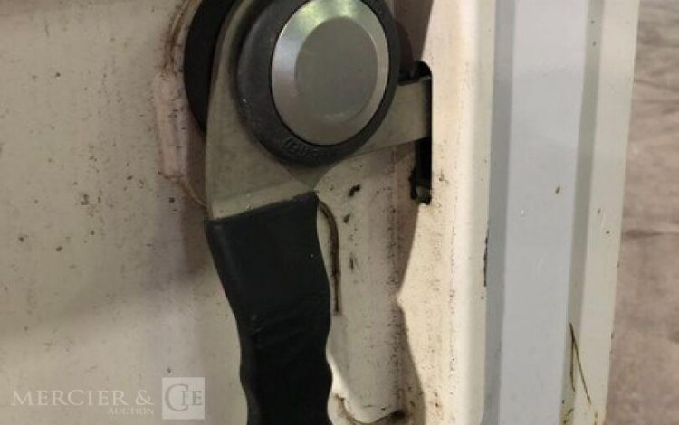 NISSAN NT400  FD-097-GH