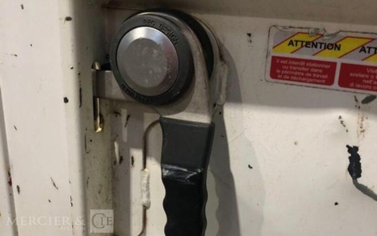 NISSAN NT400  FD-097-GH