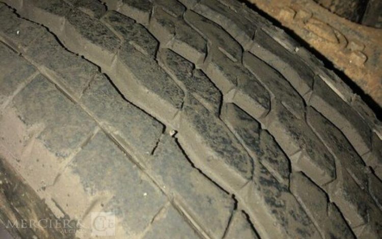 NISSAN NT400  FD-097-GH