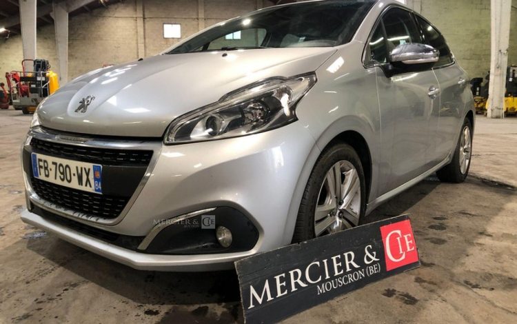 PEUGEOT 208  FB-790-WX
