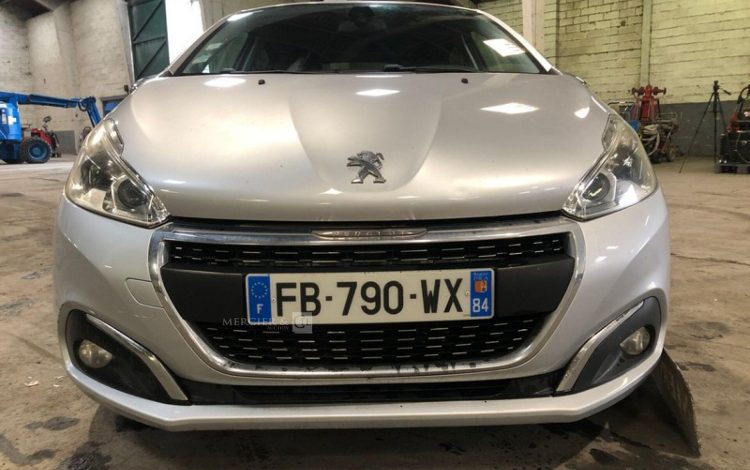 PEUGEOT 208  FB-790-WX