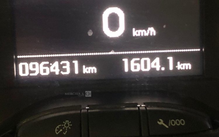 PEUGEOT 208  FB-790-WX