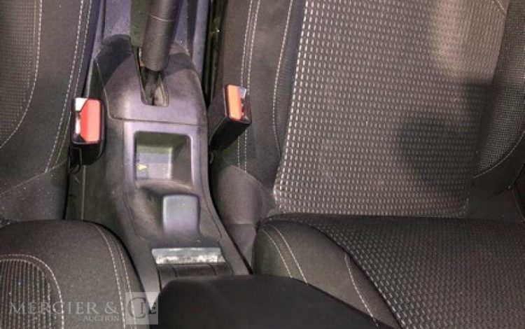 PEUGEOT 208  FB-790-WX