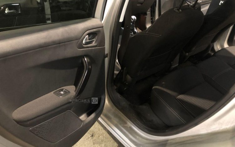 PEUGEOT 208  FB-790-WX