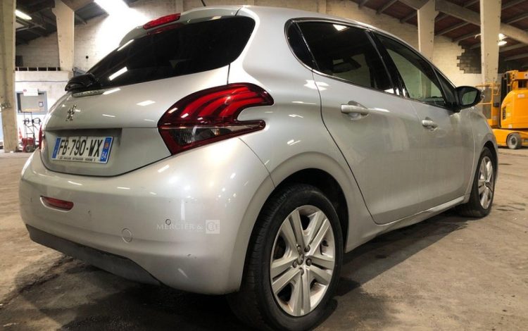 PEUGEOT 208  FB-790-WX