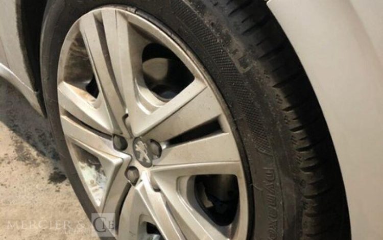 PEUGEOT 208  FB-790-WX