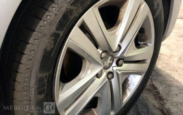 PEUGEOT 208  FB-790-WX