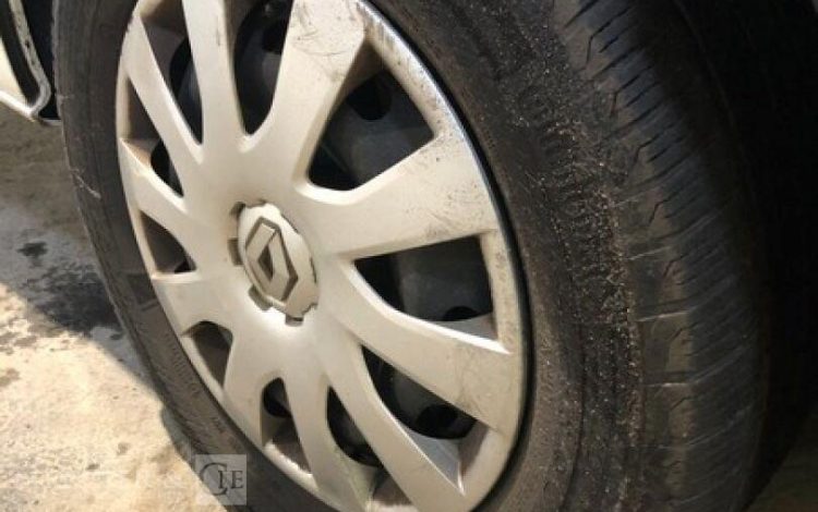 RENAULT TRAFIC  FR-824-RH