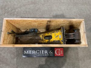 MONTABERT SC28  MAR010257