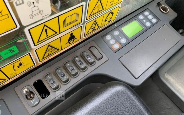 CATERPILLAR 320E  240419