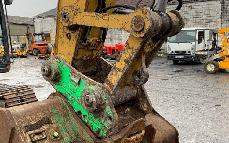 CATERPILLAR 320E  240419