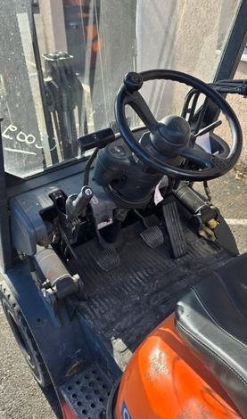 TOYOTA CHARIOT ELEVATEUR GAZ – 42-6FGF15 – CAPACITE 1,4T – 12465 H – EN DESIGNATION  20618