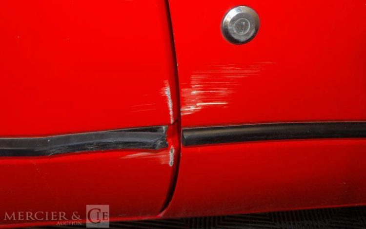 PEUGEOT 205 ROUGE 3803TP30