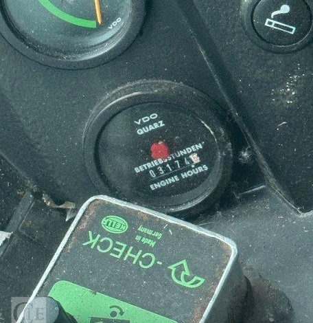 DEUTZ FAHR MOISSONEUSE BATTEUSE F8L513 TOP LINER 4080HTS – DIESEL – 3174 HEURES  4080HTS