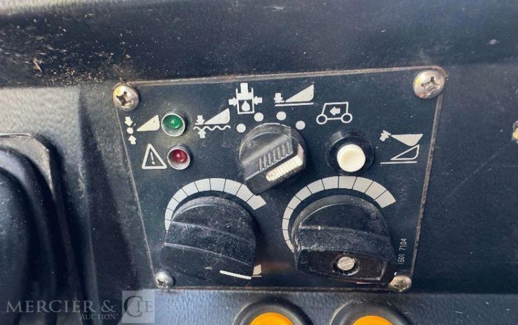 DEUTZ FAHR MOISSONEUSE BATTEUSE F8L513 TOP LINER 4080HTS – DIESEL – 3174 HEURES  4080HTS