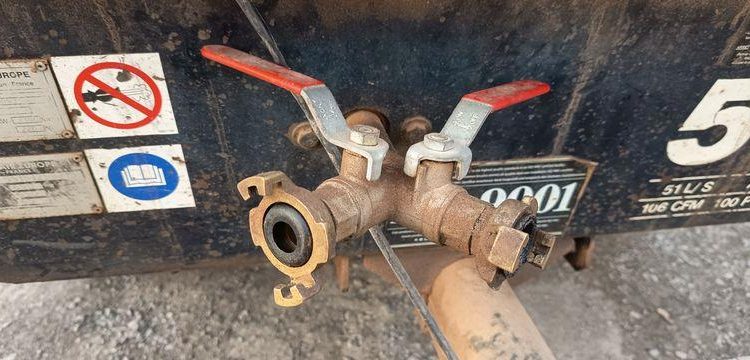 SULLAIR COMPRESSEUR DE CHANTIER SUR ESSIEU  516CJE59