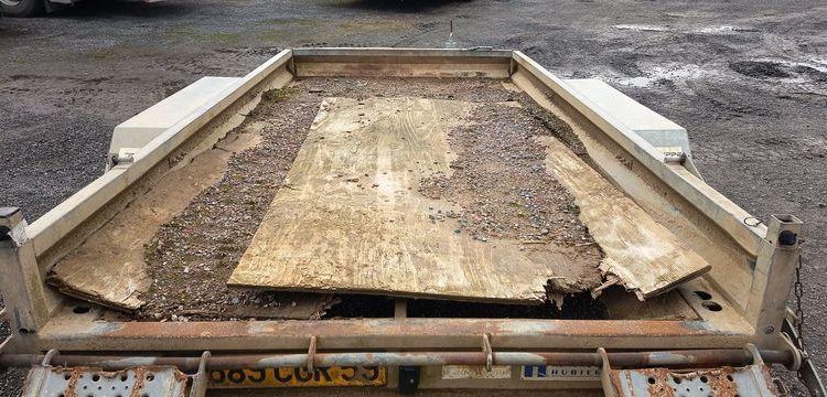 HUBIERE REMORQUE V 3500 TR PORTE ENGIN – 2 ESSIEUX – PTAC 3,5 TONNES –  689CGR59