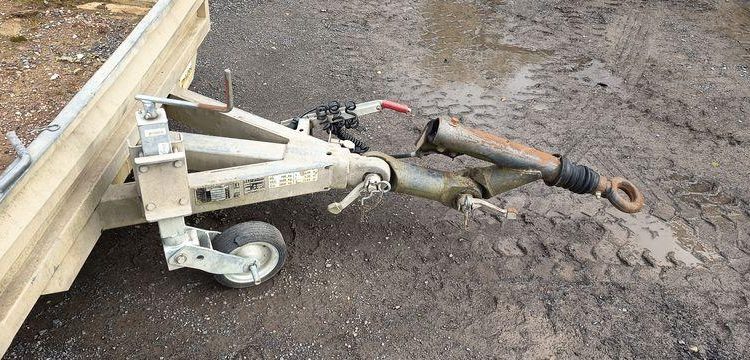 HUBIERE REMORQUE V 3500 TR PORTE ENGIN – 2 ESSIEUX – PTAC 3,5 TONNES –  689CGR59