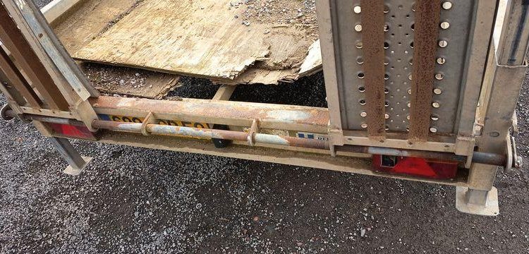 HUBIERE REMORQUE V 3500 TR PORTE ENGIN – 2 ESSIEUX – PTAC 3,5 TONNES –  689CGR59