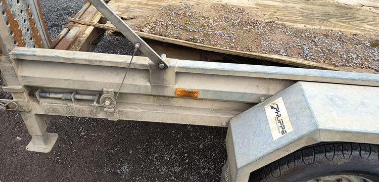 HUBIERE REMORQUE V 3500 TR PORTE ENGIN – 2 ESSIEUX – PTAC 3,5 TONNES –  689CGR59