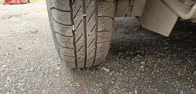 HUBIERE REMORQUE V 3500 TR PORTE ENGIN – 2 ESSIEUX – PTAC 3,5 TONNES –  689CGR59