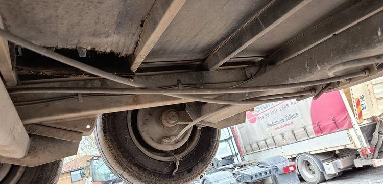 HUBIERE REMORQUE V 3500 TR PORTE ENGIN – 2 ESSIEUX – PTAC 3,5 TONNES –  689CGR59