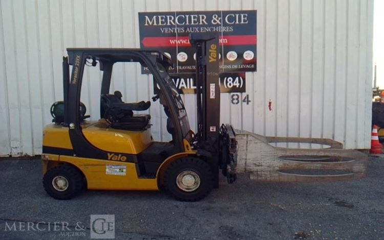YALE CHARIOT MAT FRONTAL THERMIQUE AVEC PINCE A BALLE GLP25VX 1745H AN2021 JAUNE 7724V