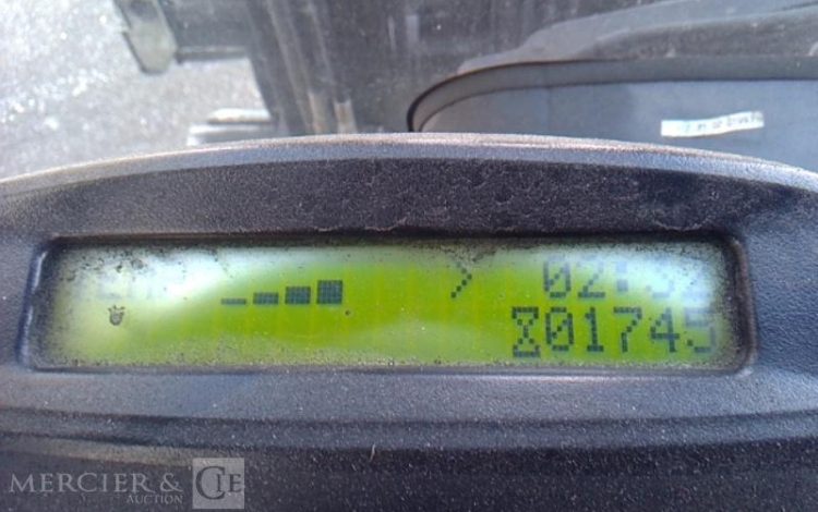 YALE CHARIOT MAT FRONTAL THERMIQUE AVEC PINCE A BALLE GLP25VX 1745H AN2021 JAUNE 7724V