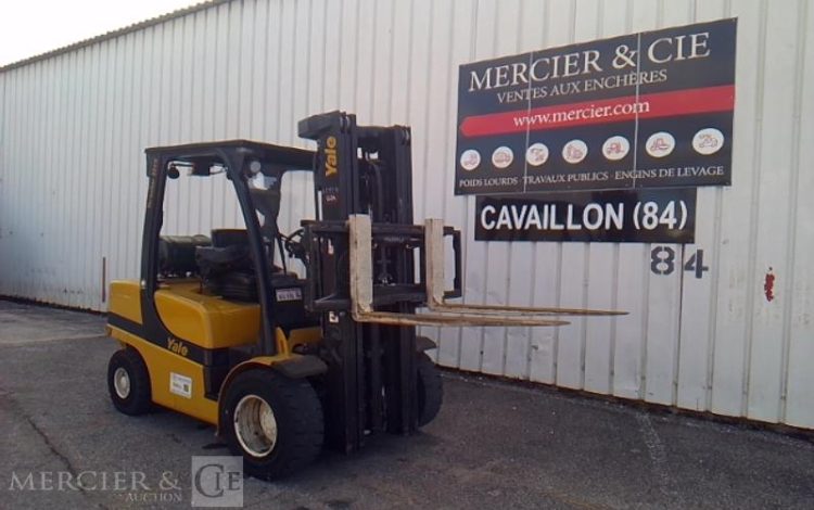 YALE CHARIOT MAT FRONTAL THERMIQUE A GAZ GLP35VX 606H AN2022 JAUNE 8292W