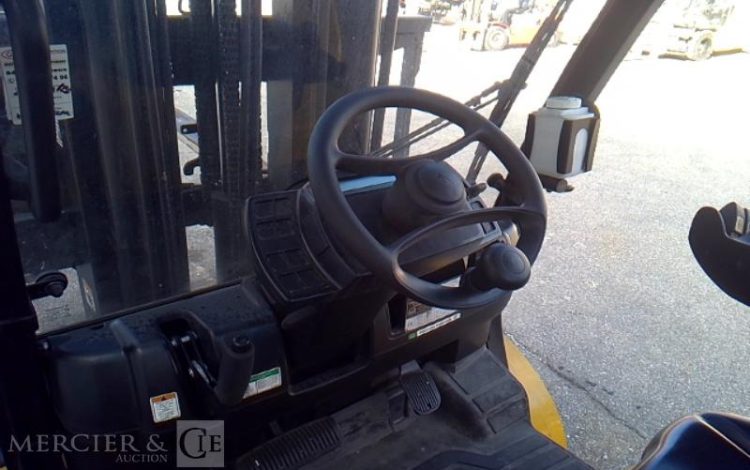 YALE CHARIOT MAT FRONTAL THERMIQUE A GAZ GLP35VX 606H AN2022 JAUNE 8292W