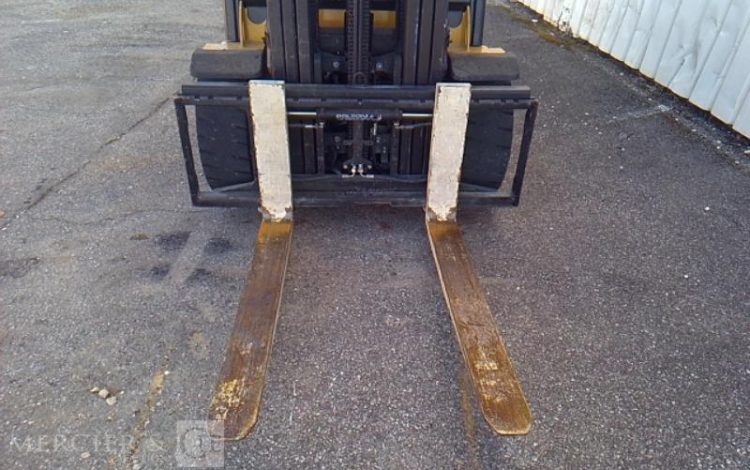 YALE CHARIOT MAT FRONTAL THERMIQUE A GAZ GLP35VX 606H AN2022 JAUNE 8292W