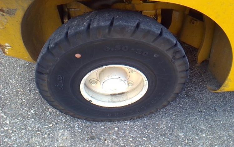 YALE CHARIOT MAT FRONTAL THERMIQUE A GAZ GLP35VX 606H AN2022 JAUNE 8292W