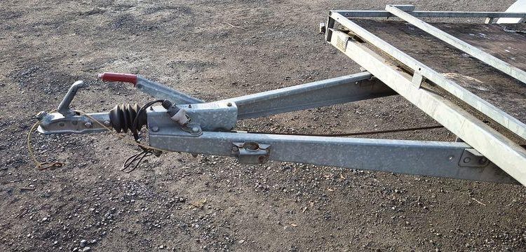 UFAC REMORQUE PLATEAU – 1 ESSIEU – PTAC : 750 KGS – ANNEE 2010  AP-335-PQ