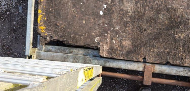 UFAC REMORQUE PLATEAU – 1 ESSIEU – PTAC : 750 KGS – ANNEE 2010  AP-335-PQ