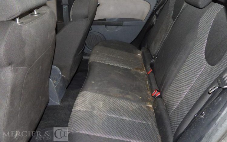 SEAT LEON 1.9 TDI 105 REFERENCE NOIR AP-703-TQ