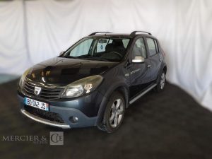 DACIA SANDERO GRIS BD-042-JS