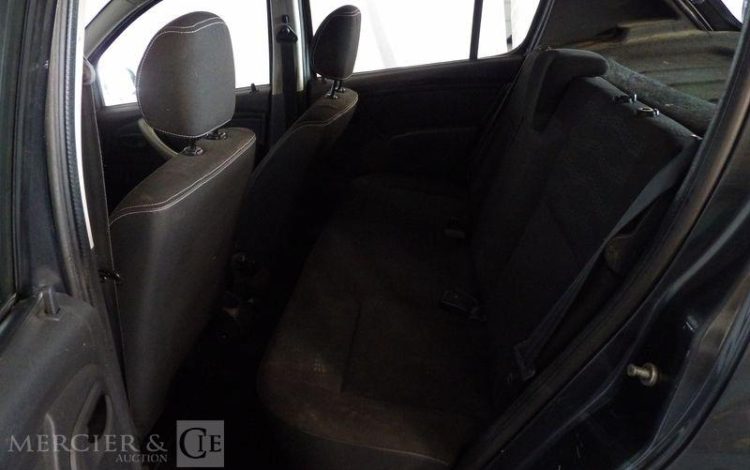 DACIA SANDERO GRIS BD-042-JS