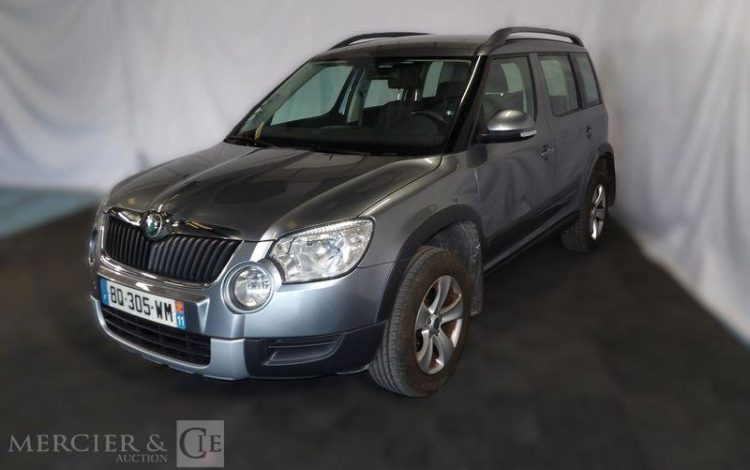 SKODA YETI 1.2 TSI 105CH AMBITION 4X2 GRIS BQ-305-WM