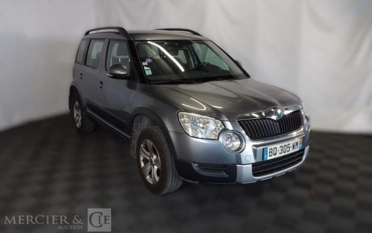 SKODA YETI 1.2 TSI 105CH AMBITION 4X2 GRIS BQ-305-WM