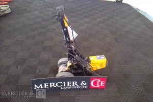 BRISEUR DE CARRELAGE SUR CHARIOT  BRI010002