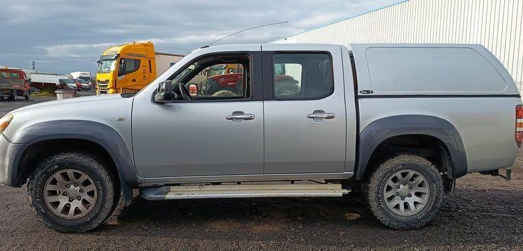 MAZDA BT50 PICKUP 2.5 MRZ-CD 4×4  DOUBLE CABINE 143CV – DIESEL 261179 KMS – ANNEE 2007 GRIS BV-889-SW