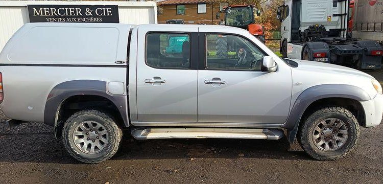 MAZDA BT50 PICKUP 2.5 MRZ-CD 4×4  DOUBLE CABINE 143CV – DIESEL 261179 KMS – ANNEE 2007 GRIS BV-889-SW