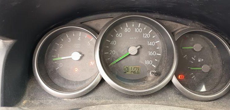 MAZDA BT50 PICKUP 2.5 MRZ-CD 4×4  DOUBLE CABINE 143CV – DIESEL 261179 KMS – ANNEE 2007 GRIS BV-889-SW