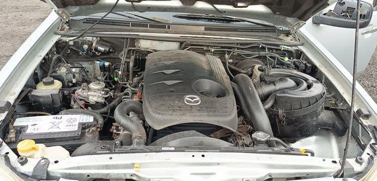 MAZDA BT50 PICKUP 2.5 MRZ-CD 4×4  DOUBLE CABINE 143CV – DIESEL 261179 KMS – ANNEE 2007 GRIS BV-889-SW